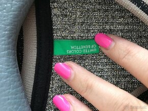 NOVÝ BENETTON originál lurexovy svetrik S - 8