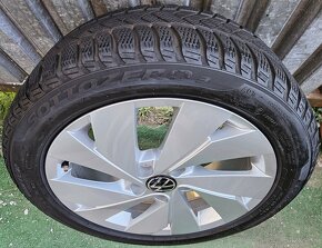 Atraktívna, originálna zimná sada VW- 5x112 r17 + 205/50 r17 - 8