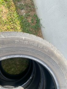 Continental 235/55/R18 - 8