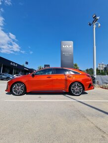 KIA ProCeed 1.6 T-GDi GT manuál - 8