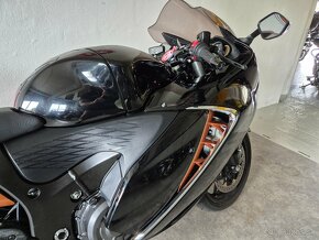 SUZUKI GSXR1300 HAYABUSA - 8