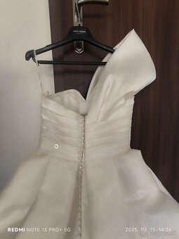 Pronovias - 8