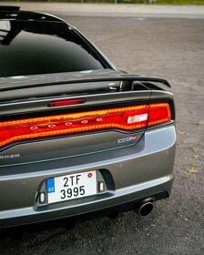 Dodge Charger SRT8 - 8