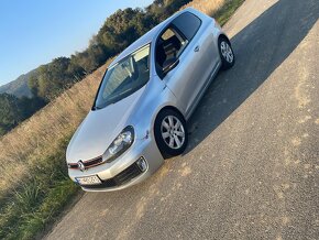 Volkswagen Golf 2.0 TDi - 8