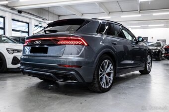 Audi Q8 - 8