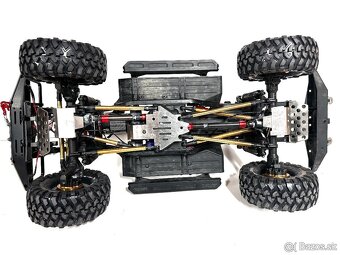 Traxxas TRX-4 Land Rover Defender 4x4 v MEGA tuningu - kompl - 8