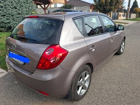 Kia Ceed 1.6 CRDi 2007 - 8