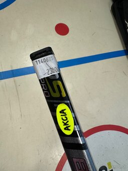 UPLNE NOVA PROFI HOKEJKA BAUER SUPREME 2S PRO MIEROVKA - 8