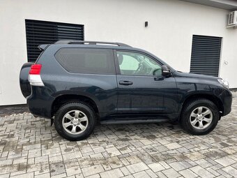 Toyota Landcruiser3,0 4x4 - 8