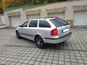 Škoda Octavia Combi 2 1,9 TDI 77kw 4x4 Elegance - 8