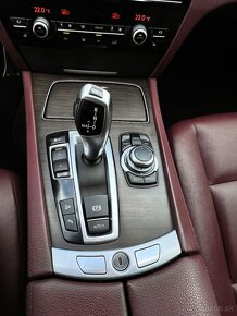 BMW 740d xDrive F01 - 8