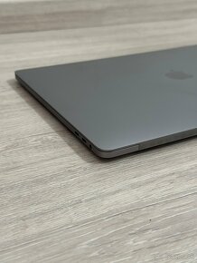 Macbook Pro 15 2019 16/256Gb Touchbar - 8