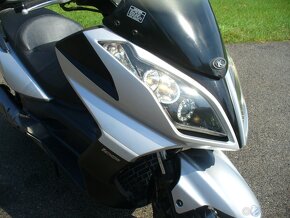 Kymco Downtown 125 i - 8