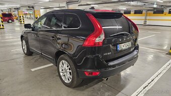 Volvo XC60 D3 AT AWD Momentum - 8