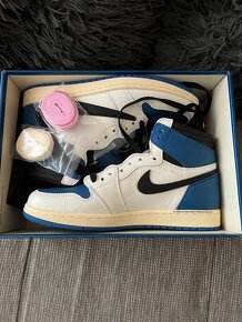 Air Jordan 1 High Travis Scott X Fragment - 8