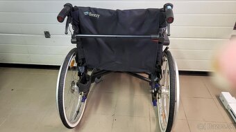 invalidny vozík XL 56cm pridavne brzdy pre asistenta barle - 8