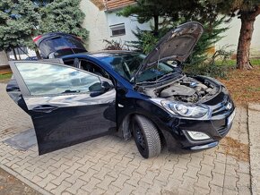 Hyundai i30 1.6i MPI DOHC Comfort 120k M6 (benzín) - 8