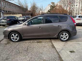 Hyundai i30 CW 1.4i MPI CVVT Comfort - 8