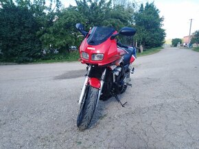 Yamaha FZS 600 Fazer - 8