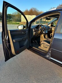 Volkswagen Touran 2.0 TDI - 8