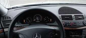 Mercedes Benz E220CDi - 8