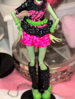 Monster High Venus Mcflytrap Ghoul’s Night Out - 8