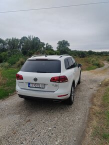 Predám SUV volkswagen Touareg 3l - 8