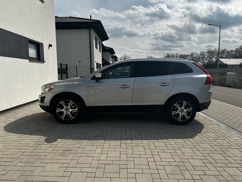 Volvo XC60 D5 AWD Momentum - 8