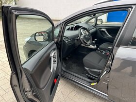 Toyota Verso 2.0 I D-4D 125 Premium - 8