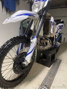 Husqvarna TE 300 - 8