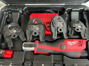 Milwaukee set M12 HPT lisovacie náradie, 4x čeľuste, 2x bate - 8