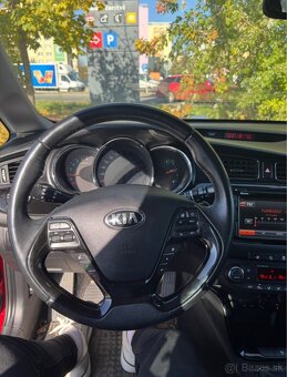 Kia ceed 1,6 CRDi Platinum - 8