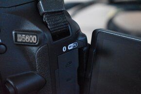 Nikon D5600 wifi BT - dotyk. dis. - VR objektiv AF-P 1tis.sn - 8