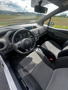 Toyota yaris hybrid 1.5 vvti - 8