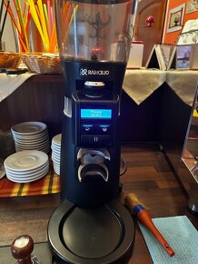 Futura F60 XP A2 + mlynček rancilio - 8