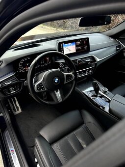 BMW Rad 5 530d xDrive / SHADOW / Laser - led - 8