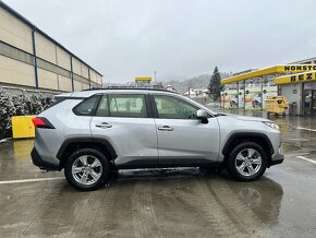 Toyota RAV4 2.5 Hybrid e-CVT Business edícia - 8