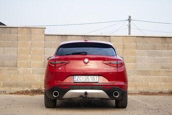 Alfa Romeo Stelvio - 8