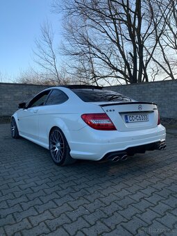 MERCEDES BENZ C63 AMG 2011 6.2 V8 358KW COUPE/PANO/KEYLESS - 8