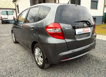 HONDA JAZZ 1.4 i-VTEC benzin 2012 - 4 valec , STK, ŠPZ - 8