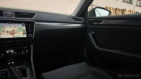 SKODA SUPERB COMBI STYLE 2.0 TDI DSG KESSY LANE AMBIENT - 8