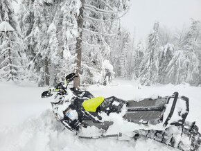 Predám ski doo summit X expert turbo - 8