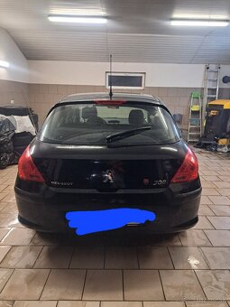 Peugeot 308 1.4 i - 8