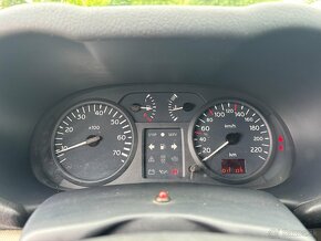 Renault Clio 1.5 dci - 8