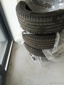 Predám pneu 235/55 R19 xl - 8