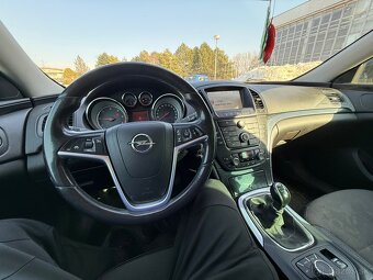 Opel Insignia - 8