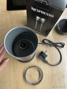 Kávovar Nespresso Essenza Mini Black+napeňovač mlieka - 8