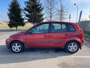 Ford Fiesta 1.3i - 8