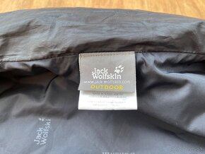 Prodám bundu se syntetickou izolací Jack Wolfskin.Velmi zach - 8