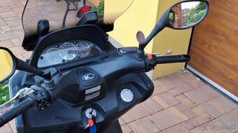 KYMCO Xciting 300i - 8